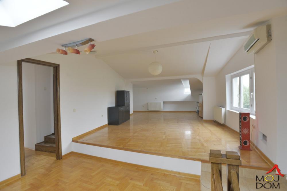 Slika 8 - Stan,NOVI SAD,CENTAR,kv: 138, € 369600, ID: 1018802