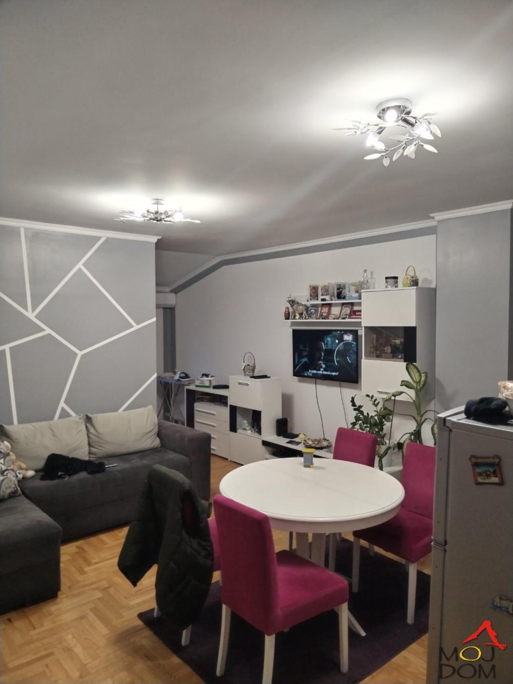 Slika 1 - Stan,NOVI SAD,PODBARA,kv: 52, € 149300, ID: 1024937