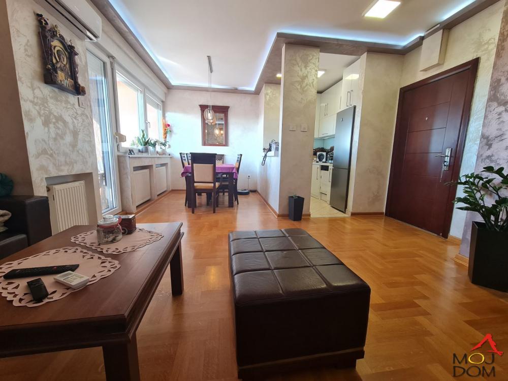 Slika 4 - Stan,NOVI SAD,DETELINARA,kv: 107, € 206000, ID: 1026840