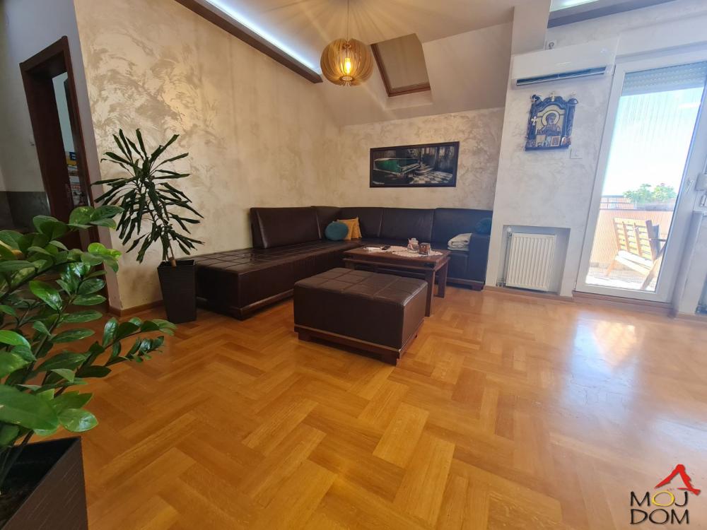 Slika 5 - Stan,NOVI SAD,DETELINARA,kv: 107, € 206000, ID: 1026840