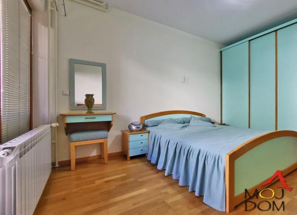 Slika 9 - Stan,NOVI SAD,CENTAR,kv: 163, € 556000, ID: 1027410