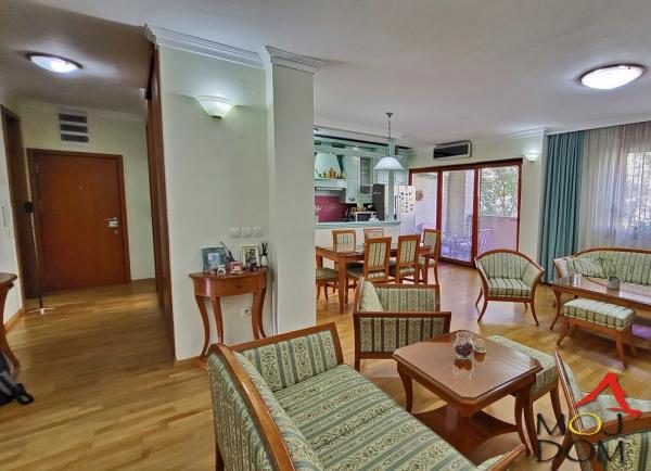 Slika 3 - Stan,NOVI SAD,CENTAR,kv: 163, € 556000, ID: 1027410