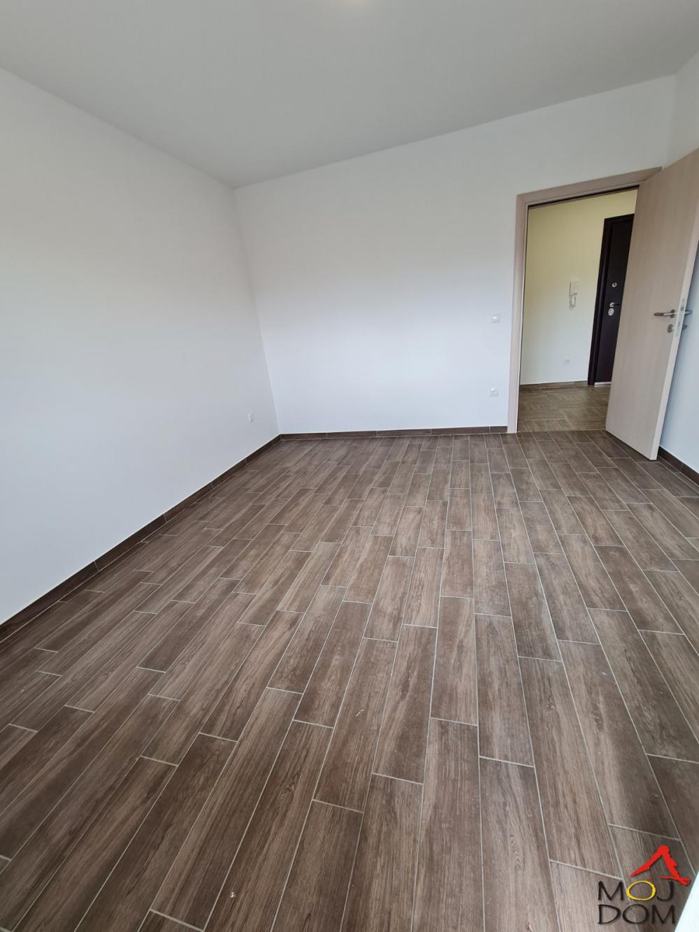 Slika 4 - Stan,NOVI SAD,ADICE,kv: 66, € 122300, ID: 1027970