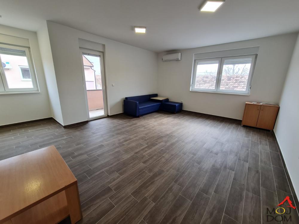 Slika 1 - Stan,NOVI SAD,ADICE,kv: 66, € 122300, ID: 1027970