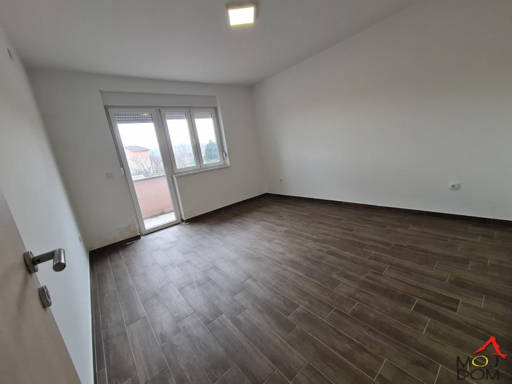 Slika 2 - Stan,NOVI SAD,ADICE,kv: 66, € 122300, ID: 1027970