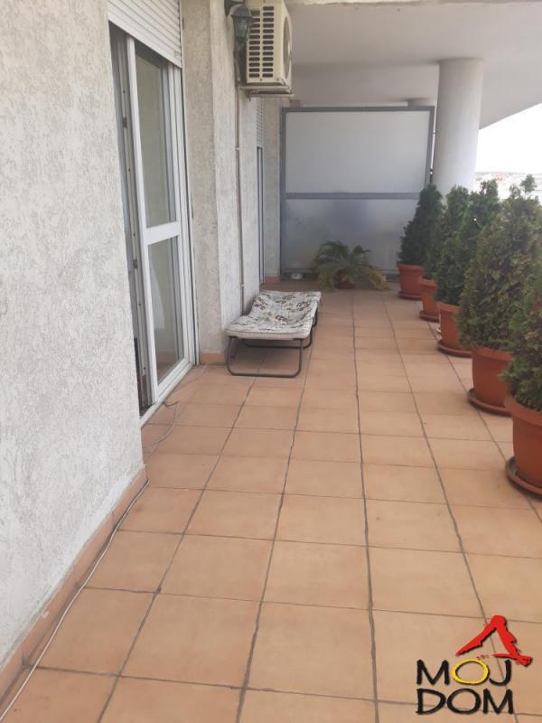 Slika 9 - Stan,NOVI SAD,CENTAR,kv: 148, € 251500, ID: 1029296