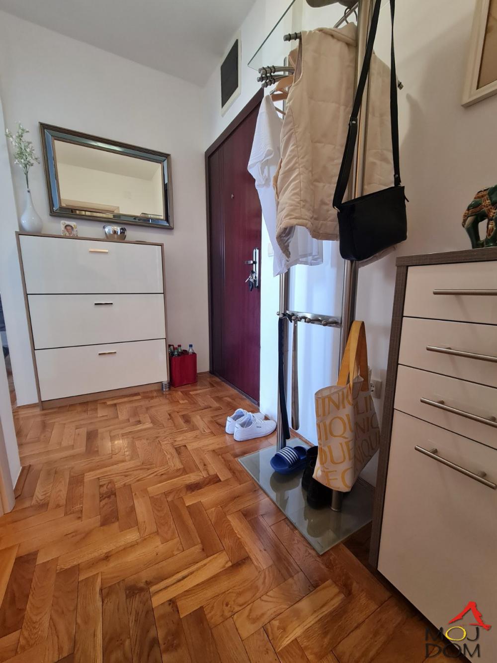 Slika 7 - Stan,NOVI SAD,PODBARA,kv: 47, € 175000, ID: 1029839