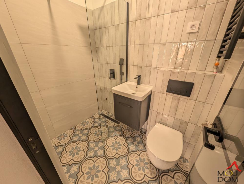 Slika 11 - Stan,NOVI SAD,CENTAR,kv: 85, € 306400, ID: 1029951