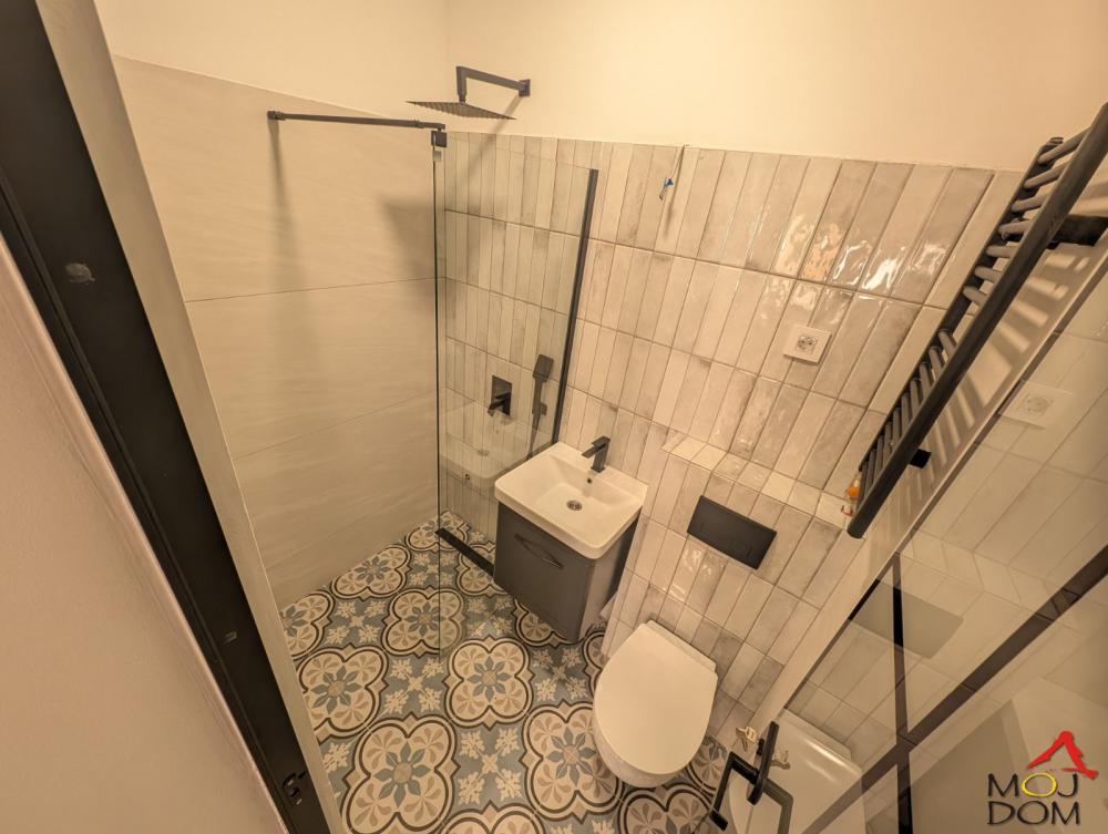 Slika 10 - Stan,NOVI SAD,CENTAR,kv: 85, € 306400, ID: 1029951