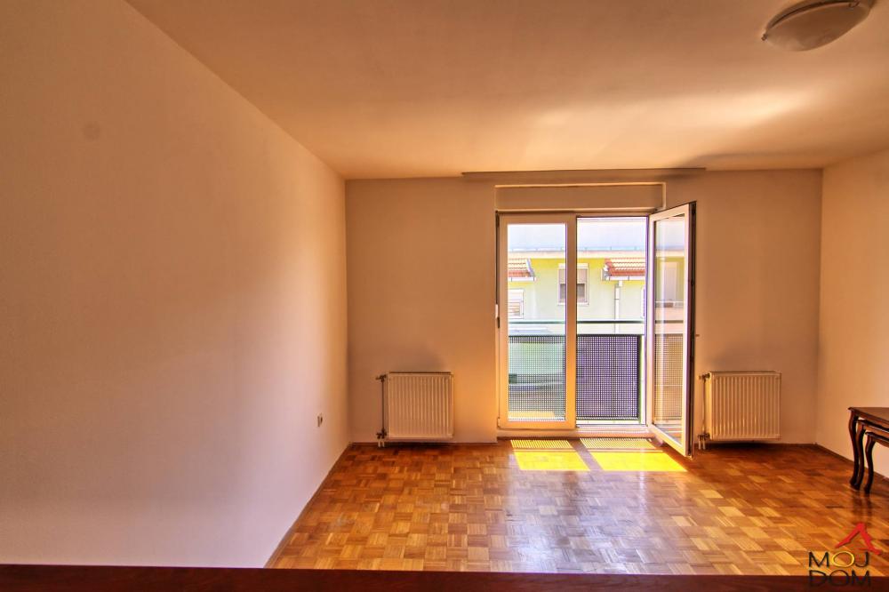 Slika 4 - Stan,NOVI SAD,NOVA DETELINARA,kv: 54, € 113300, ID: 1030522