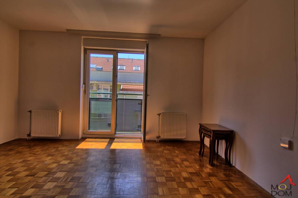 Slika 3 - Stan,NOVI SAD,NOVA DETELINARA,kv: 54, € 113300, ID: 1030522