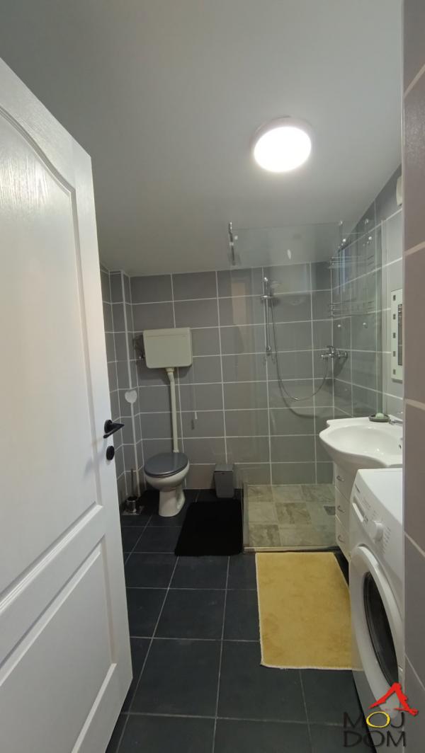 Slika 10 - Stan,NOVI SAD,CARA DUŠANA,kv: 22, € 66950, ID: 1029649