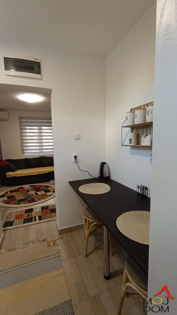 Slika 7 - Stan,NOVI SAD,CARA DUŠANA,kv: 22, € 66950, ID: 1029649