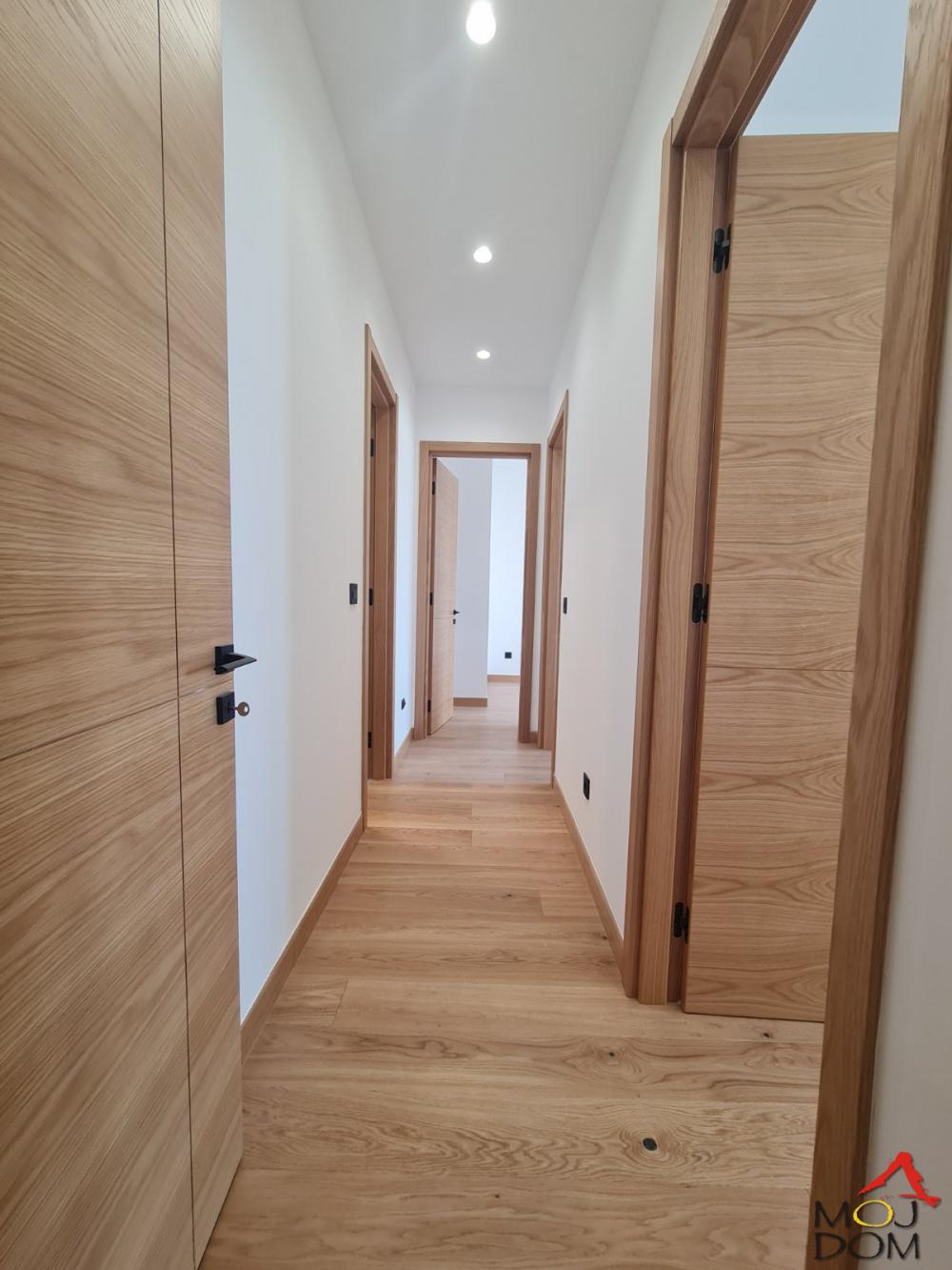 Slika 7 - Stan,NOVI SAD,CARA DUŠANA,kv: 83, € 311300, ID: 1027475