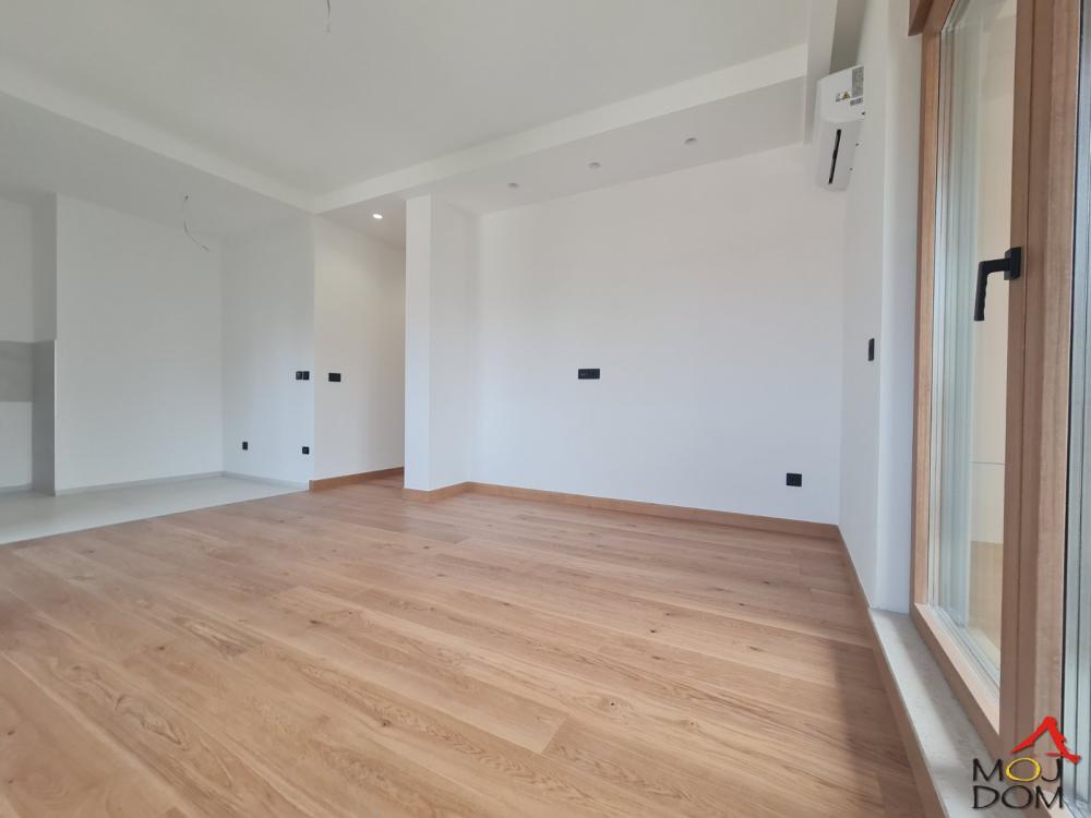 Slika 2 - Stan,NOVI SAD,CARA DUŠANA,kv: 83, € 311300, ID: 1027475