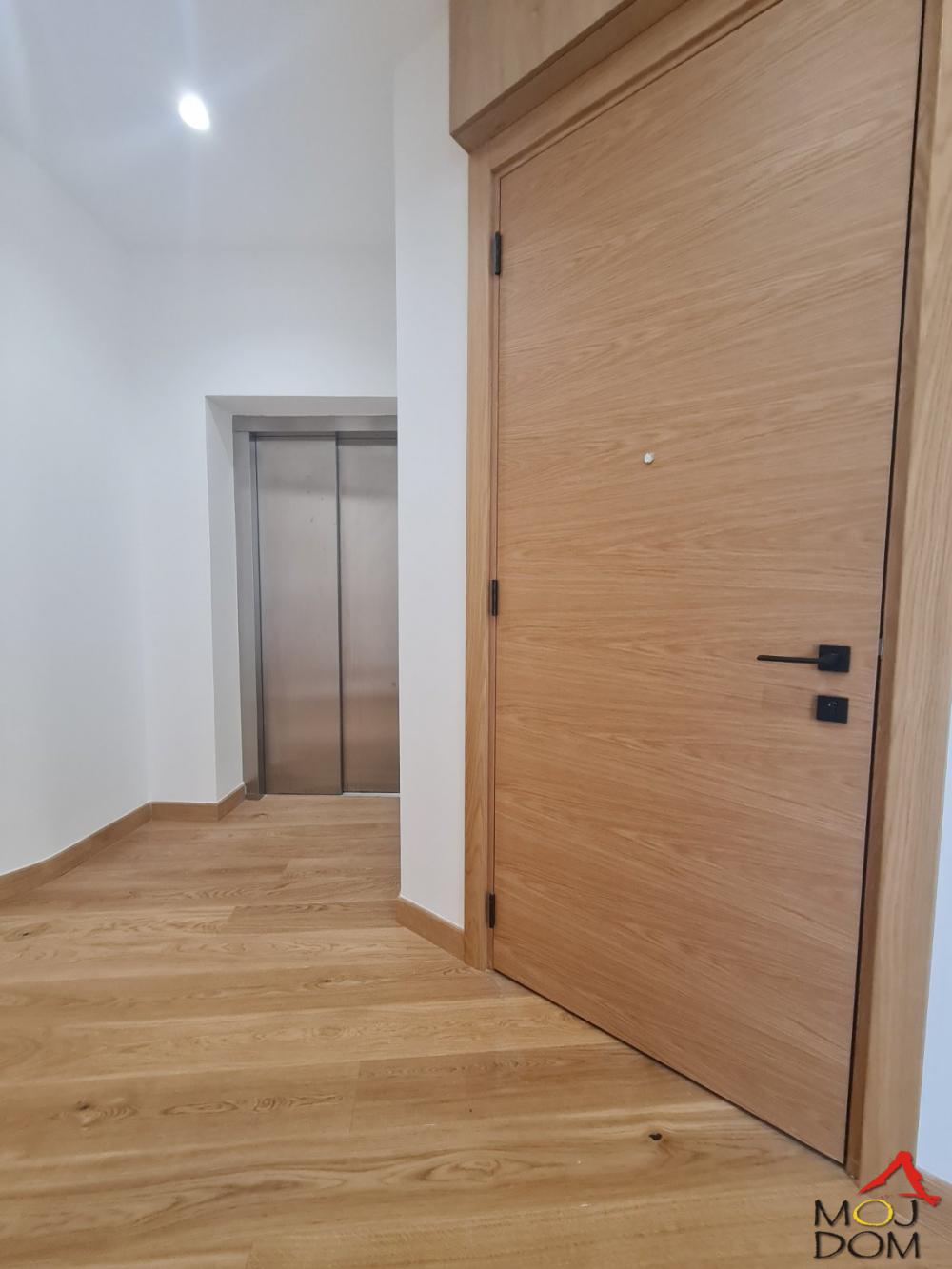 Slika 4 - Stan,NOVI SAD,CARA DUŠANA,kv: 83, € 311300, ID: 1027475