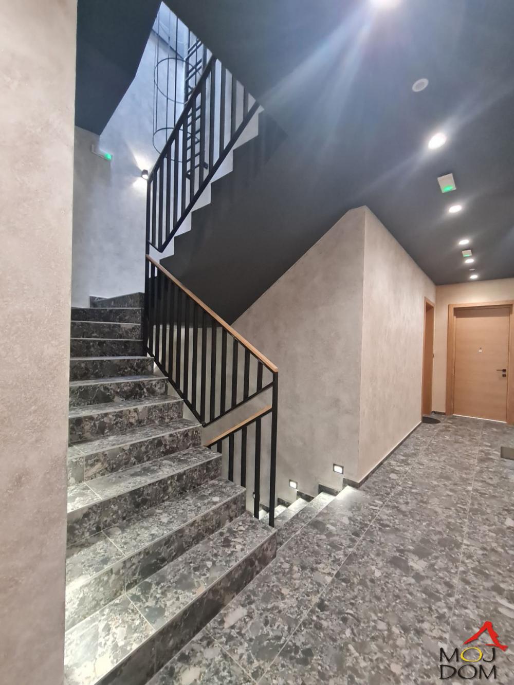 Slika 10 - Stan,NOVI SAD,CARA DUŠANA,kv: 83, € 311300, ID: 1027475