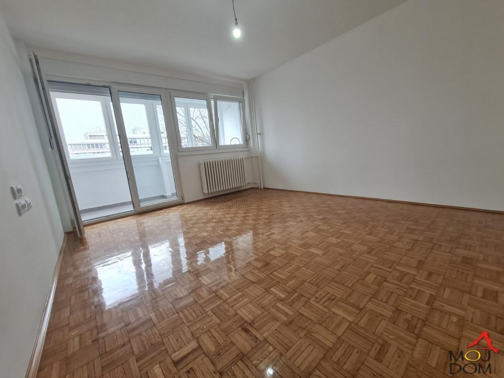 Glavna slika -Stan,NOVI SAD,BULEVAR,kv: 63, € 161400, ID: 1029934