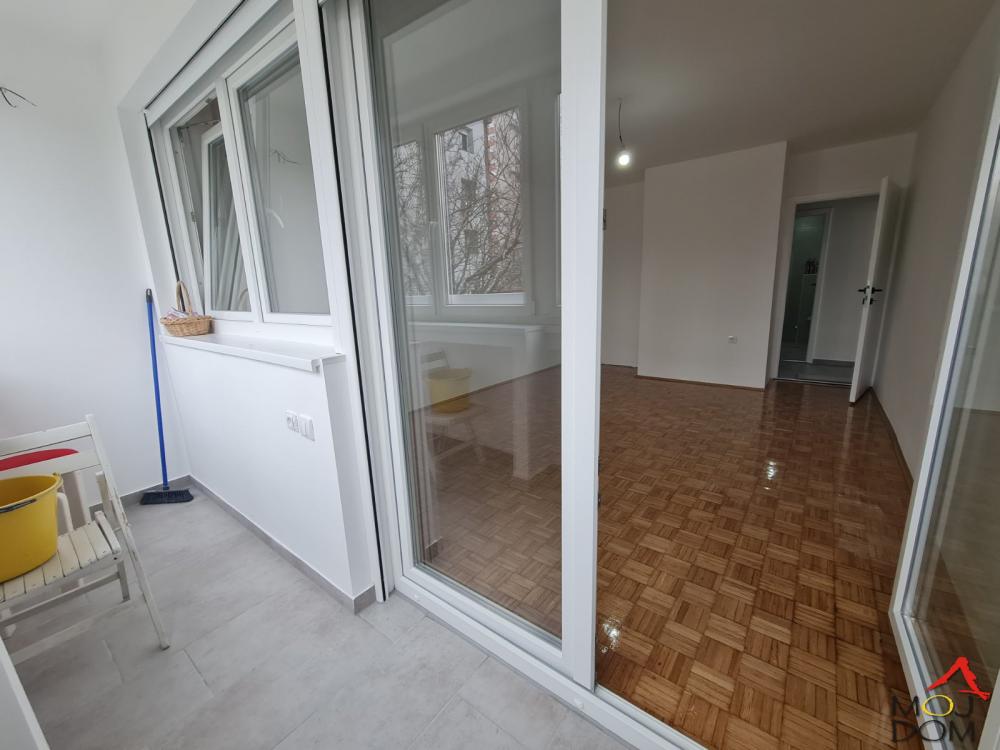 Slika 2 - Stan,NOVI SAD,BULEVAR,kv: 63, € 161400, ID: 1029934