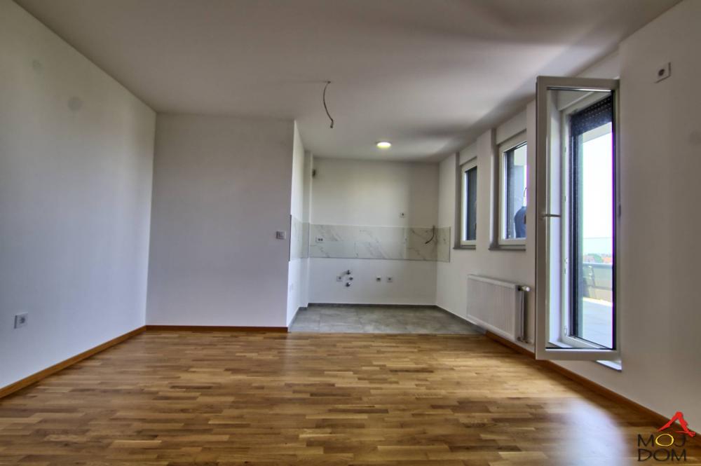 Slika 2 - Stan,NOVI SAD,TELEP,kv: 127, € 237950, ID: 1030657