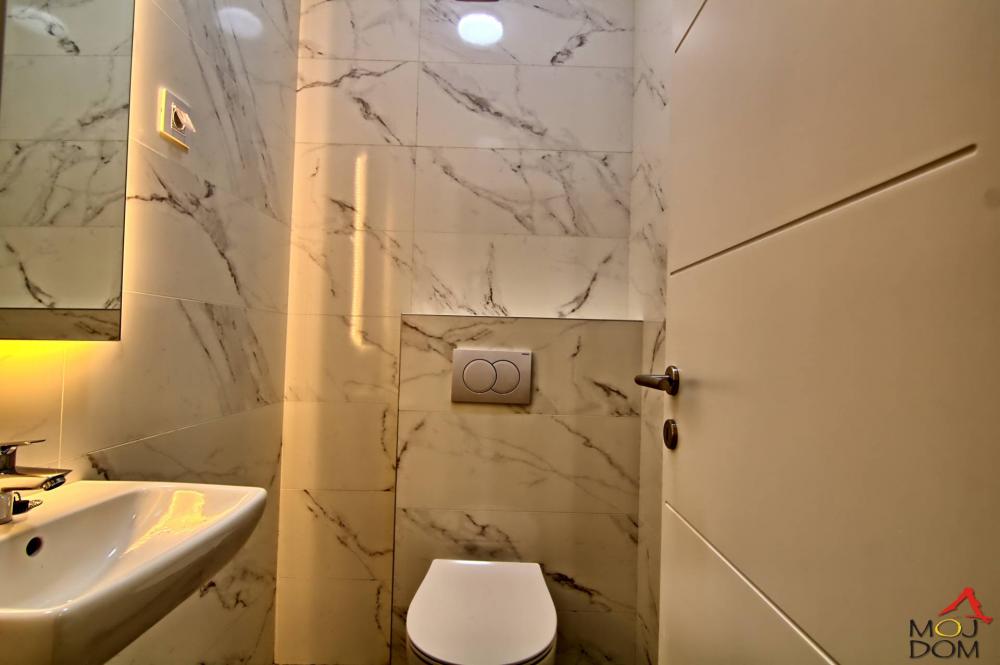 Slika 11 - Stan,NOVI SAD,TELEP,kv: 127, € 237950, ID: 1030657