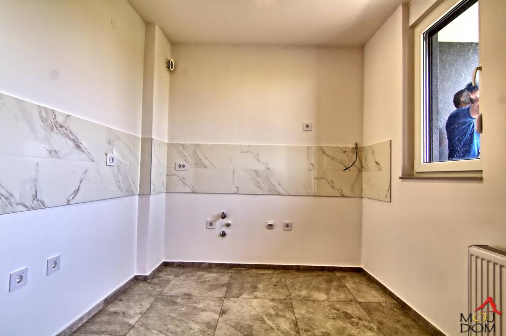 Slika 3 - Stan,NOVI SAD,TELEP,kv: 127, € 237950, ID: 1030657