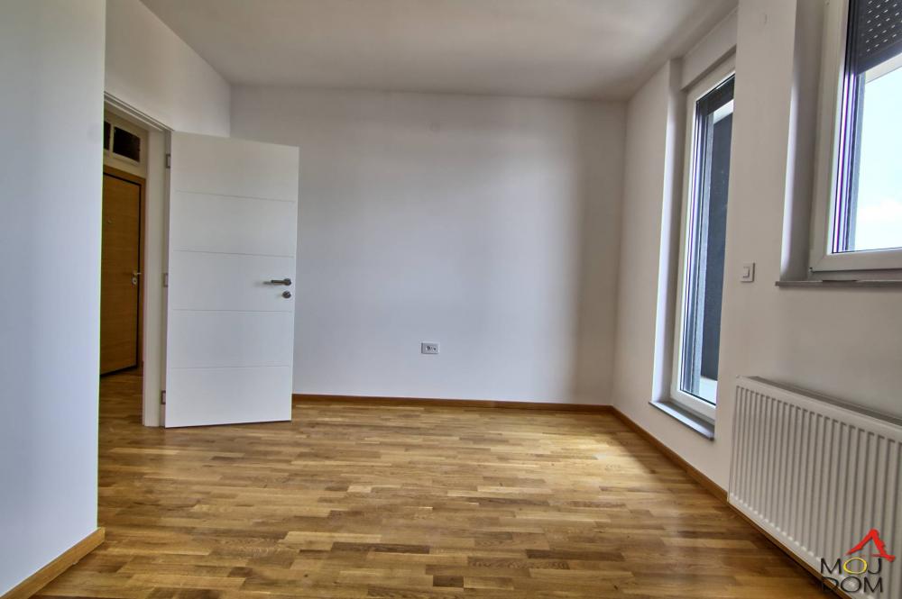 Slika 3 - Stan,NOVI SAD,TELEP,kv: 85, € 197050, ID: 1030658