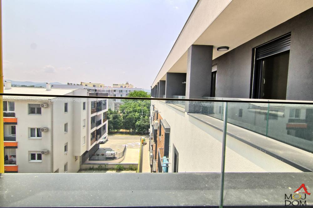 Slika 9 - Stan,NOVI SAD,TELEP,kv: 85, € 197050, ID: 1030658