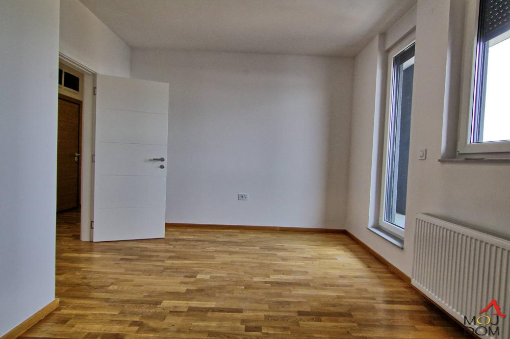 Slika 4 - Stan,NOVI SAD,TELEP,kv: 85, € 197050, ID: 1030658