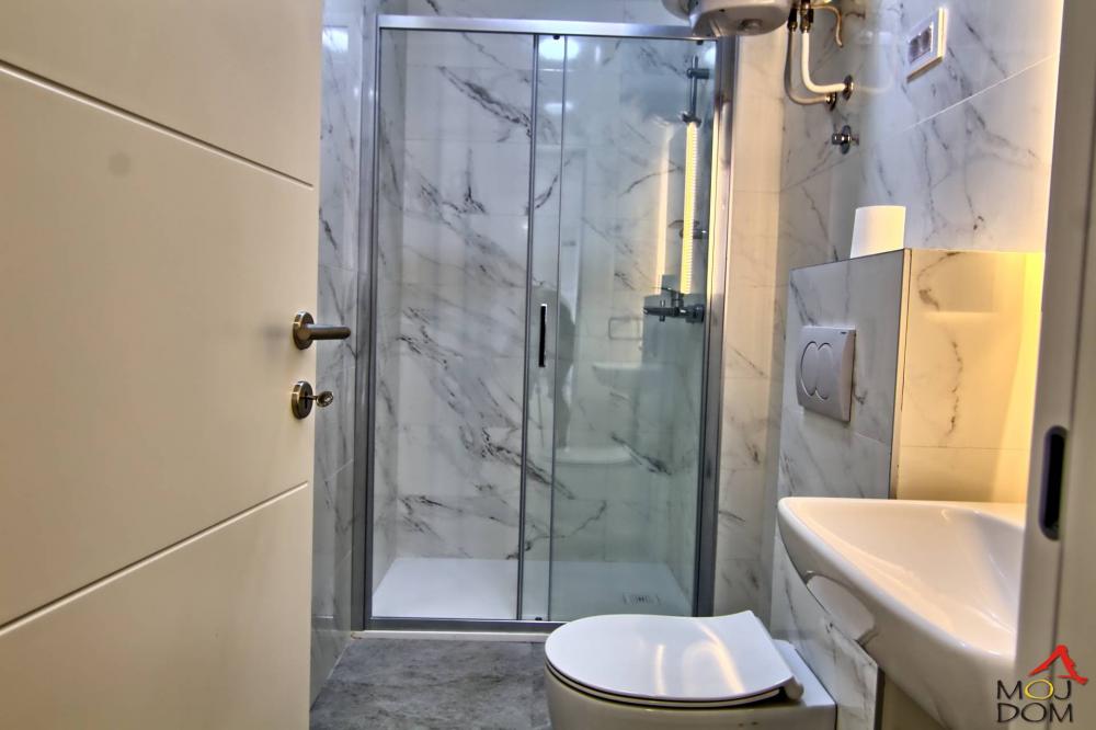 Slika 6 - Stan,NOVI SAD,TELEP,kv: 132, € 243600, ID: 1030659