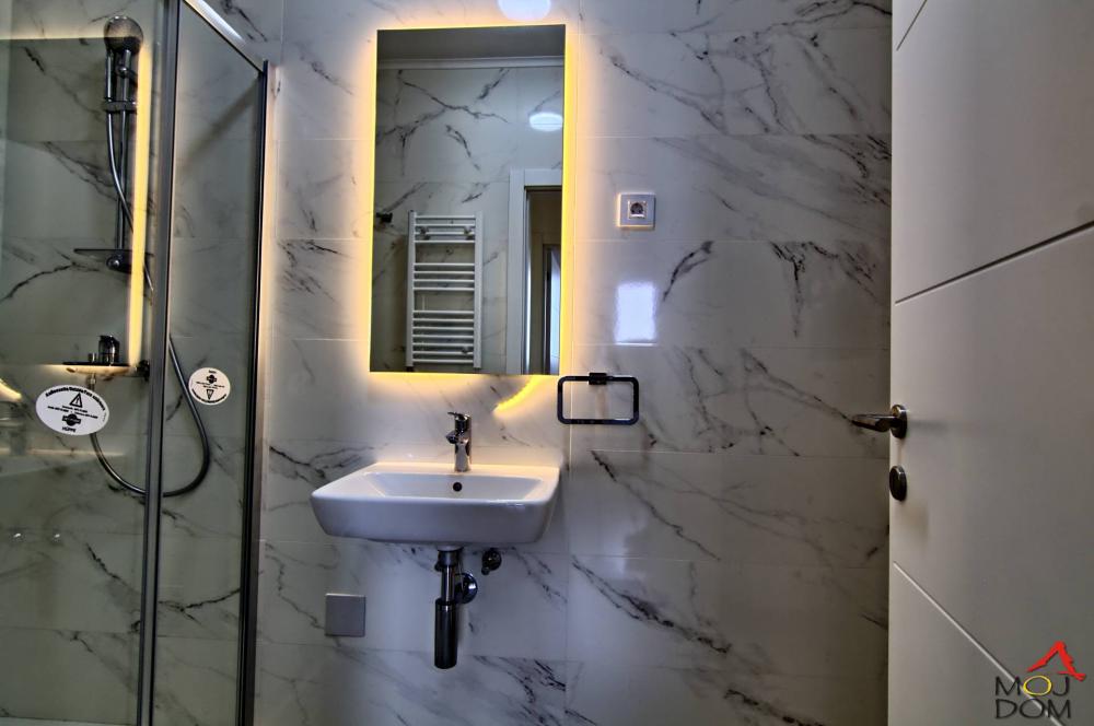 Slika 7 - Stan,NOVI SAD,TELEP,kv: 78, € 164000, ID: 1030660