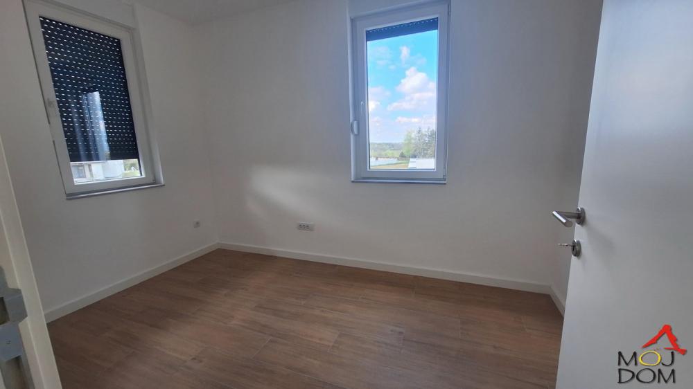 Slika 1 - Stan,PETROVARADIN,PETROVARADIN,kv: 72, € 162950, ID: 1030692