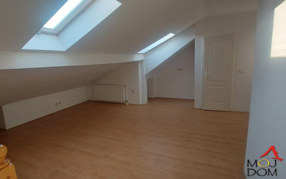 Slika 10 - Stan,NOVI SAD,TELEP,kv: 75, € 154500, ID: 1026915