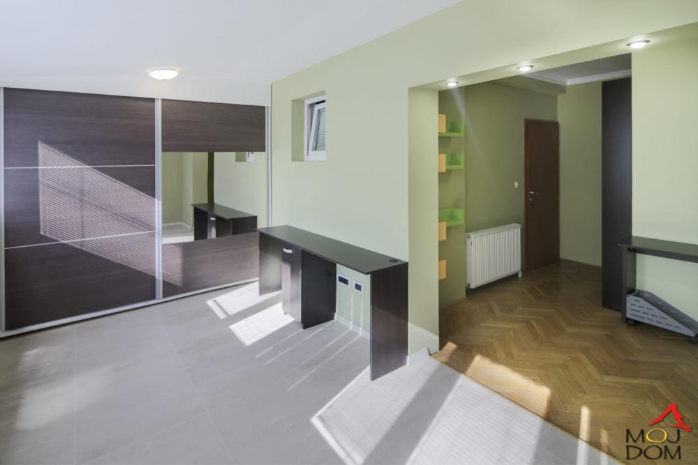 Slika 8 - Stan,NOVI SAD,CENTAR,kv: 119, € 215250, ID: 1017612