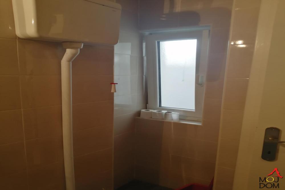 Slika 8 - Stan,NOVI SAD,FUTOŠKA,kv: 32, € 94750, ID: 1027828