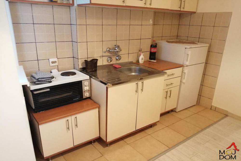 Slika 5 - Stan,NOVI SAD,FUTOŠKA,kv: 32, € 94750, ID: 1027828