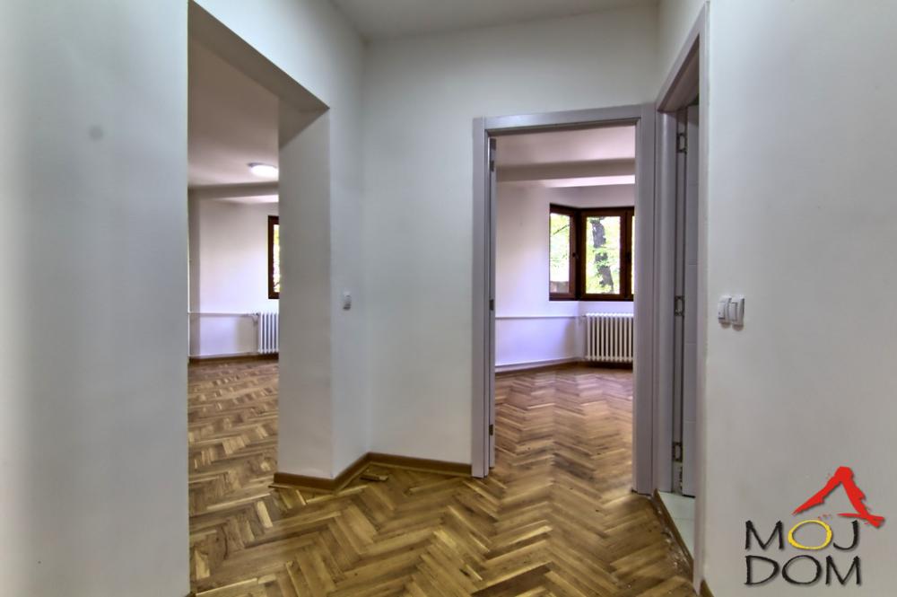 Slika 4 - Stan,NOVI SAD,CENTAR,kv: 98, € 339900, ID: 1027081