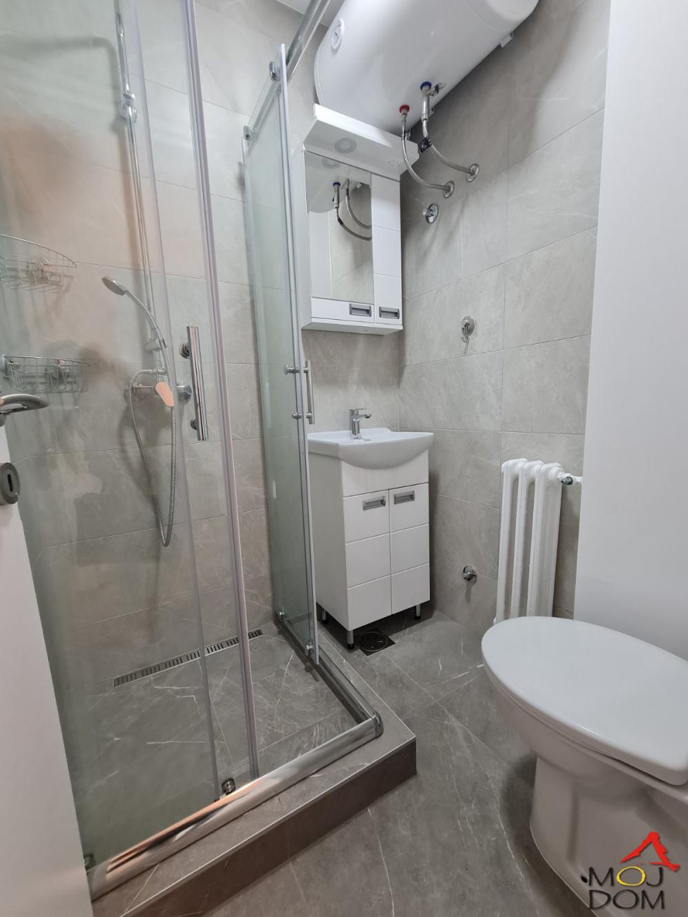 Slika 7 - Stan,NOVI SAD,DETELINARA,kv: 43, € 123600, ID: 1030280