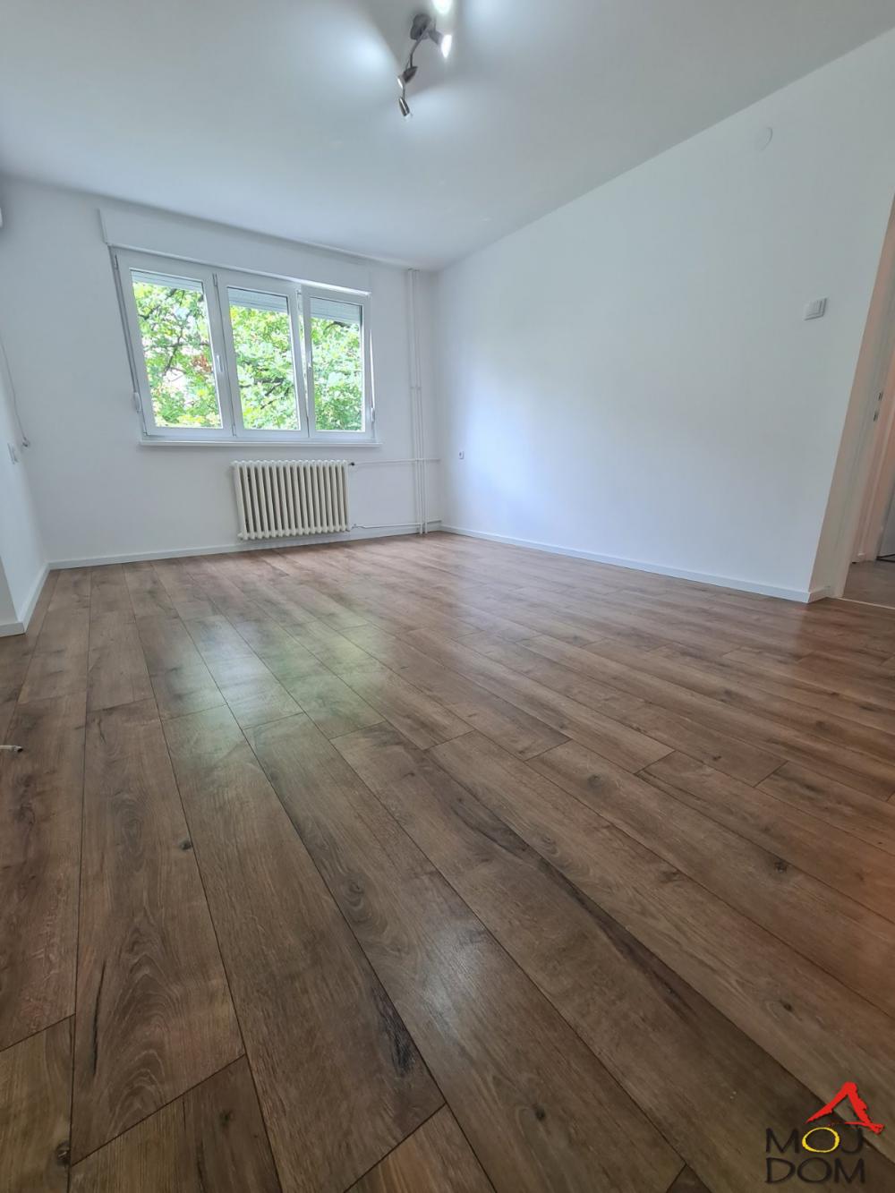 Slika 1 - Stan,NOVI SAD,DETELINARA,kv: 43, € 123600, ID: 1030280