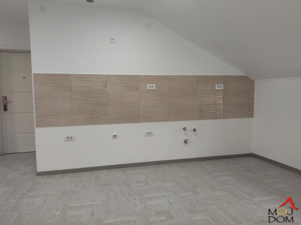 Slika 4 - Stan,NOVI SAD,KLISA,kv: 71, € 113300, ID: 1029671