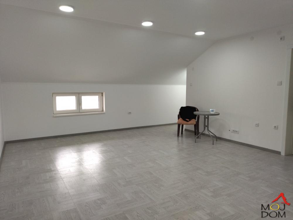 Slika 1 - Stan,NOVI SAD,KLISA,kv: 71, € 113300, ID: 1029671
