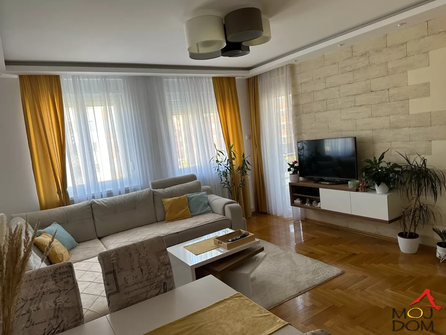 Slika 1 - Stan,NOVI SAD,SOMBORSKI BULEVAR,kv: 63, € 194500, ID: 1027200