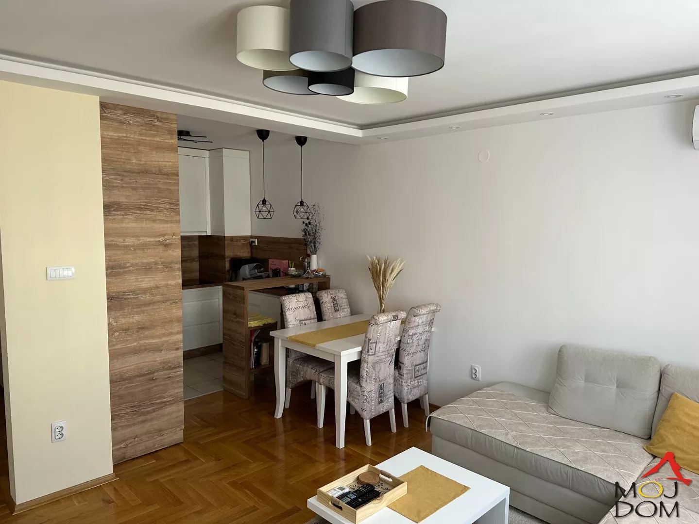 Slika 4 - Stan,NOVI SAD,SOMBORSKI BULEVAR,kv: 63, € 194500, ID: 1027200