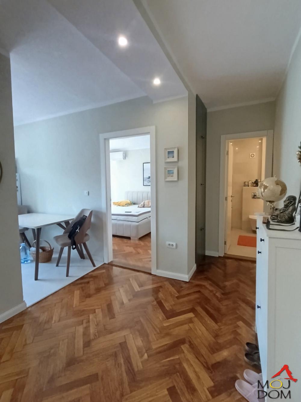 Slika 9 - Stan,NOVI SAD,GRBAVICA,kv: 52, € 147300, ID: 1030661