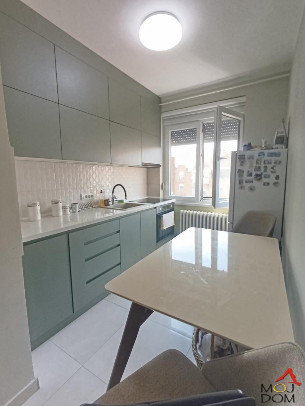 Slika 7 - Stan,NOVI SAD,GRBAVICA,kv: 52, € 147300, ID: 1030661