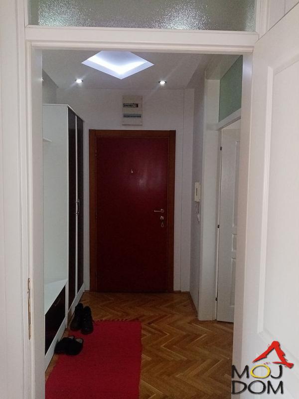 Slika 2 - Stan,NOVI SAD,BULEVAR,kv: 101, € 288400, ID: 1027829