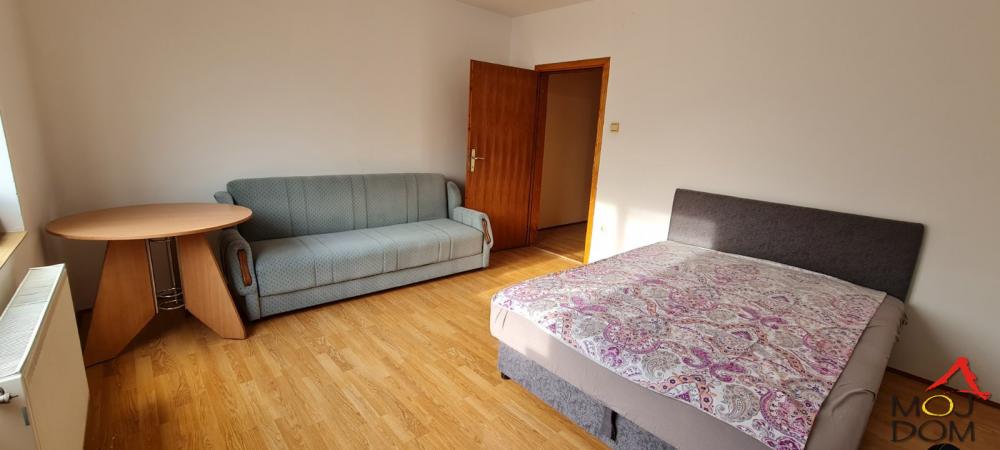 Slika 3 - Stan,NOVI SAD,STANICA,kv: 70, € 125000, ID: 1027657