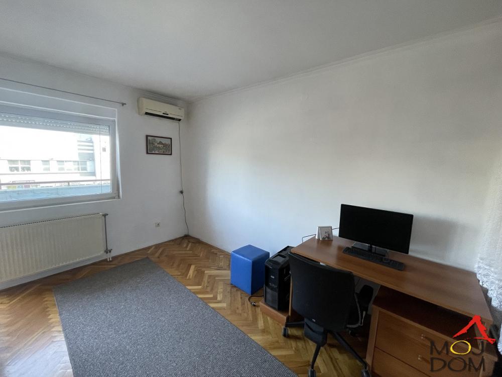 Slika 4 - Stan,NOVI SAD,GRBAVICA,kv: 53, € 152850, ID: 1030592