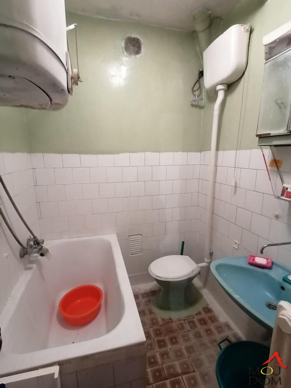 Slika 8 - Stan,NOVI SAD,STANICA,kv: 47, € 123600, ID: 1028029