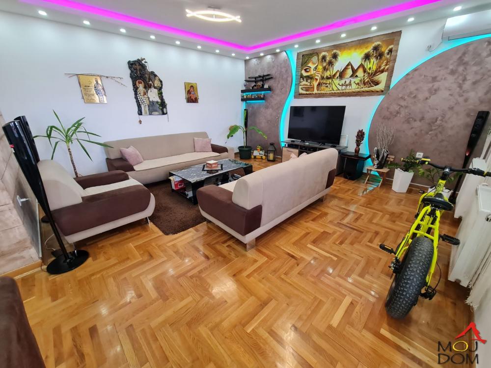 Slika 2 - Stan,NOVI SAD,SOMBORSKI BULEVAR,kv: 112, € 236900, ID: 1027770